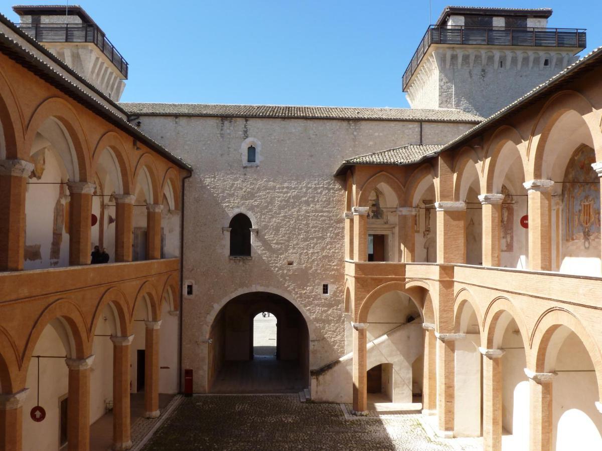 Palazzo Lauri Spoleto Lejlighed Eksteriør billede